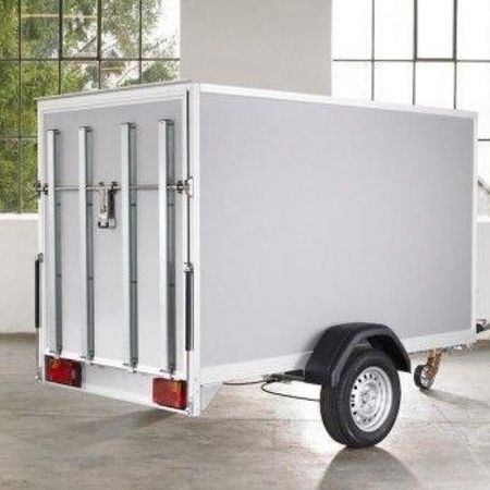 Aufnahme eines Plywood Kofferanhängers von außen